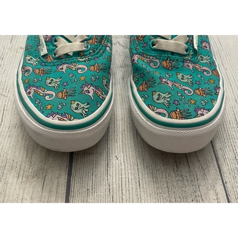 Seahorse Jellyfish Octopus Vans Off the Wall Slip On Girl Shoes, Size Youth 2